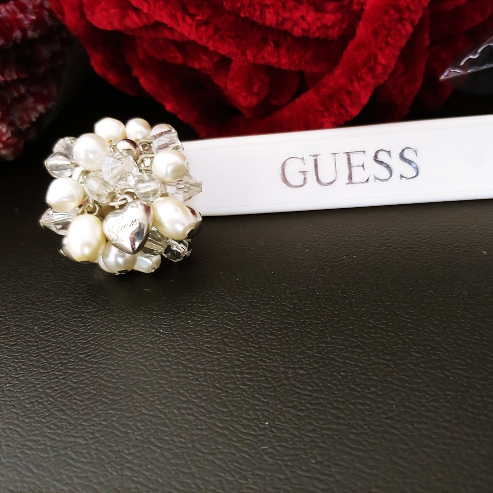 NWT Guess women's costume jewelry clear and white beaded size 8 ring